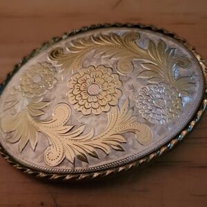 Floral Oval Belt Buckle